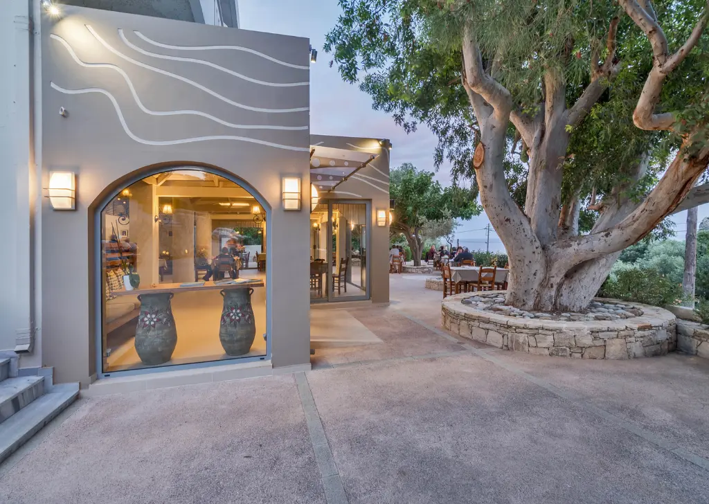 renovation of Polirizos restaurant Crete