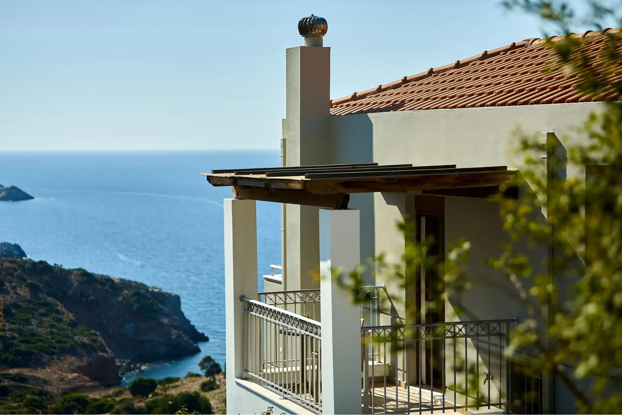 αρχιτεκτονική μελέτη και κατασκευή βίλας στην Κρήτη